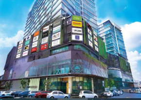 Studio 2-4pax/2mins LRT/Netflix/YSW Homes